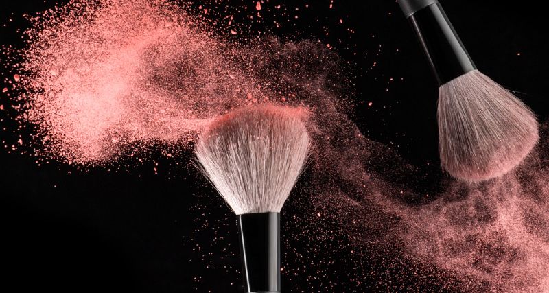 Cómo se fabrican las brochas de maquillaje a nivel industrial